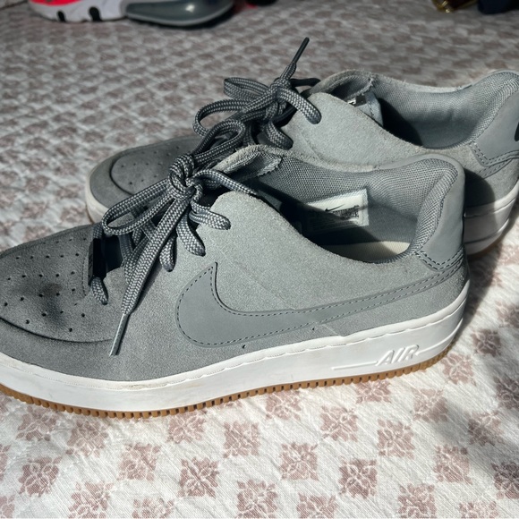 8.5 - Picture 2 of 10